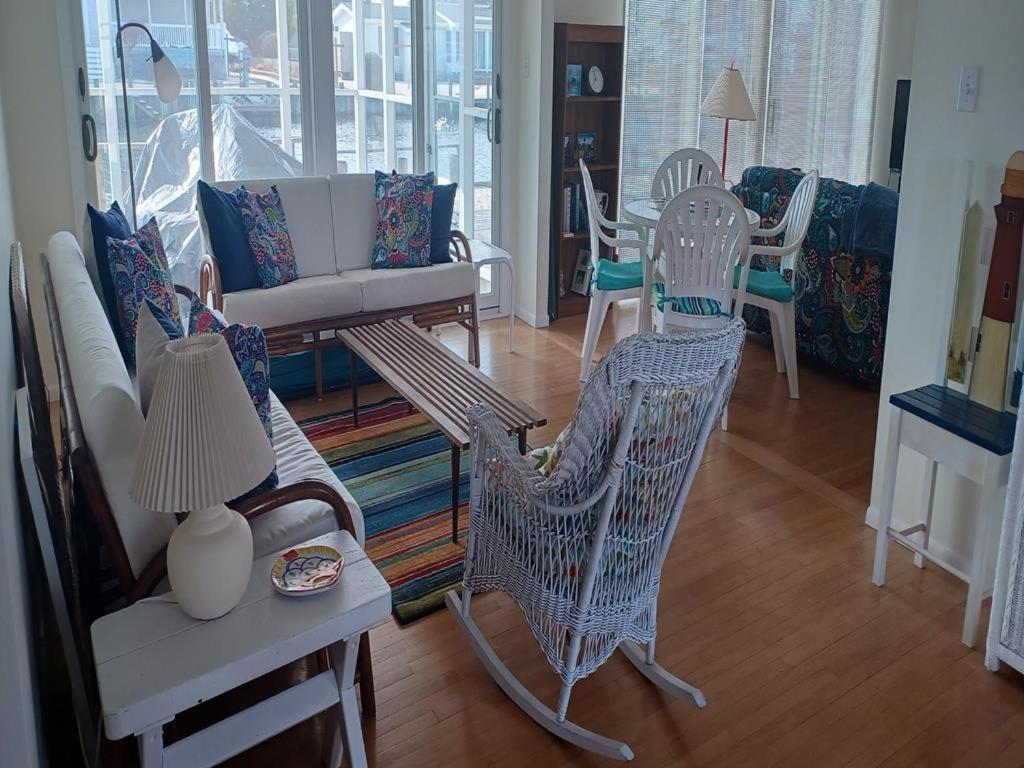 Stunning Home In Loveladies With 3 Bedrooms And Internet Barnegat Light Exterior photo
